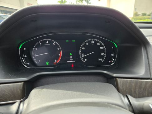 Used 2018 Honda Accord Touring image 16