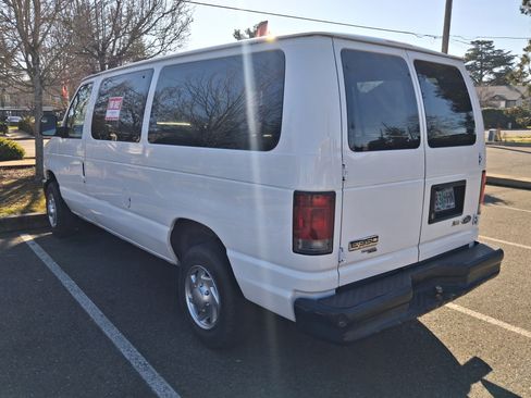 Used 2010 Ford E-350 and Econoline 350 XL image 9