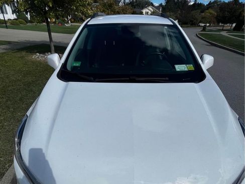 Used 2018 Chevrolet Trax LT w/ LT Convenience Package image 2