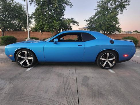 Used 2015 Dodge Challenger R/T Plus image 11