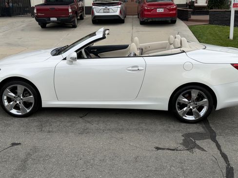 Used 2010 Lexus IS 250C RWD image 5
