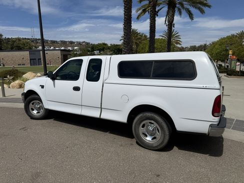 Used 2002 Ford F150 2WD SuperCab image 1