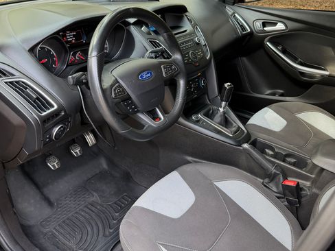 Used 2016 Ford Focus ST image 14