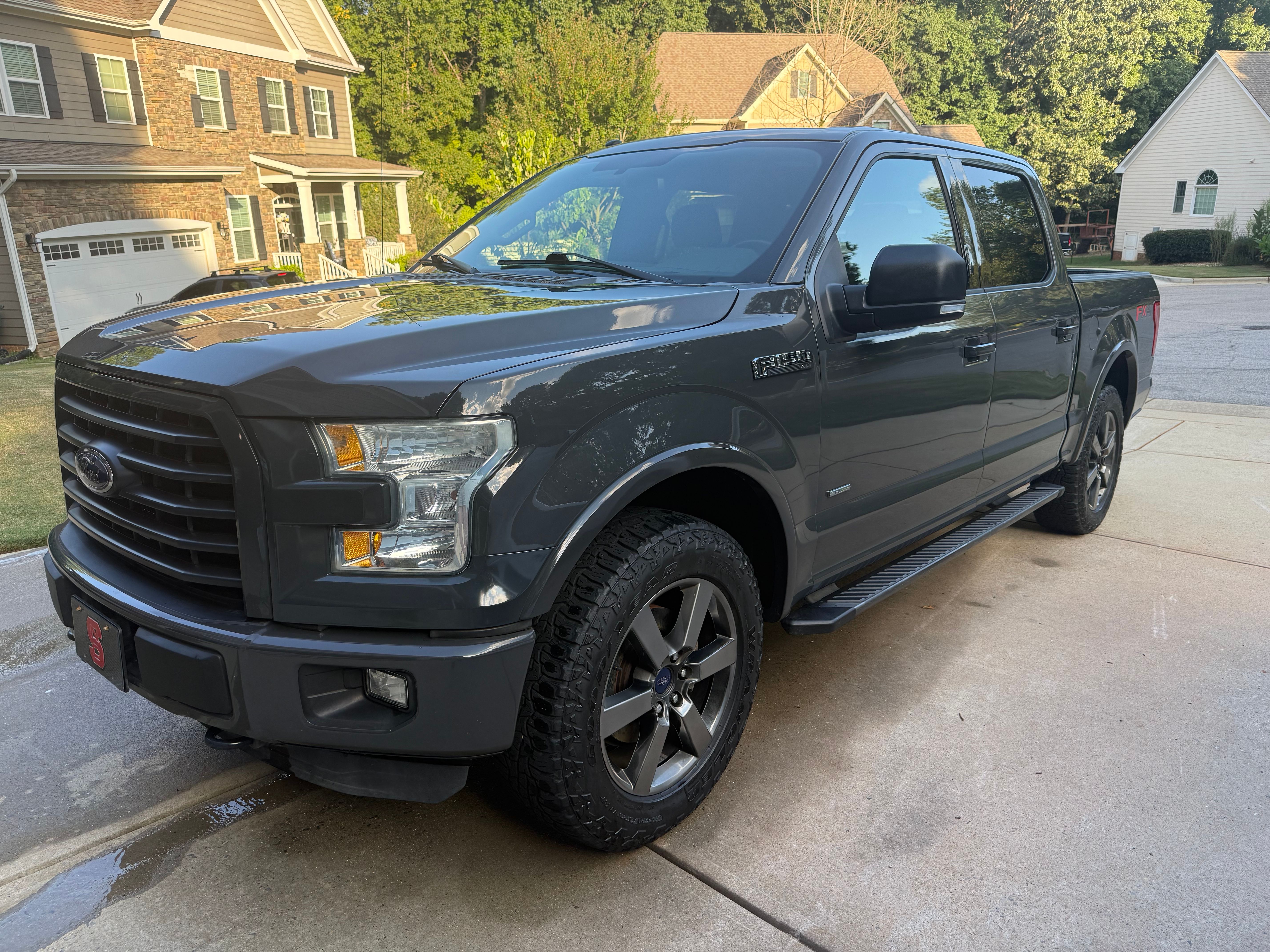 Used 2016 Ford F150 XLT w/ Equipment Group 302A Luxury AWD/4WD image 1