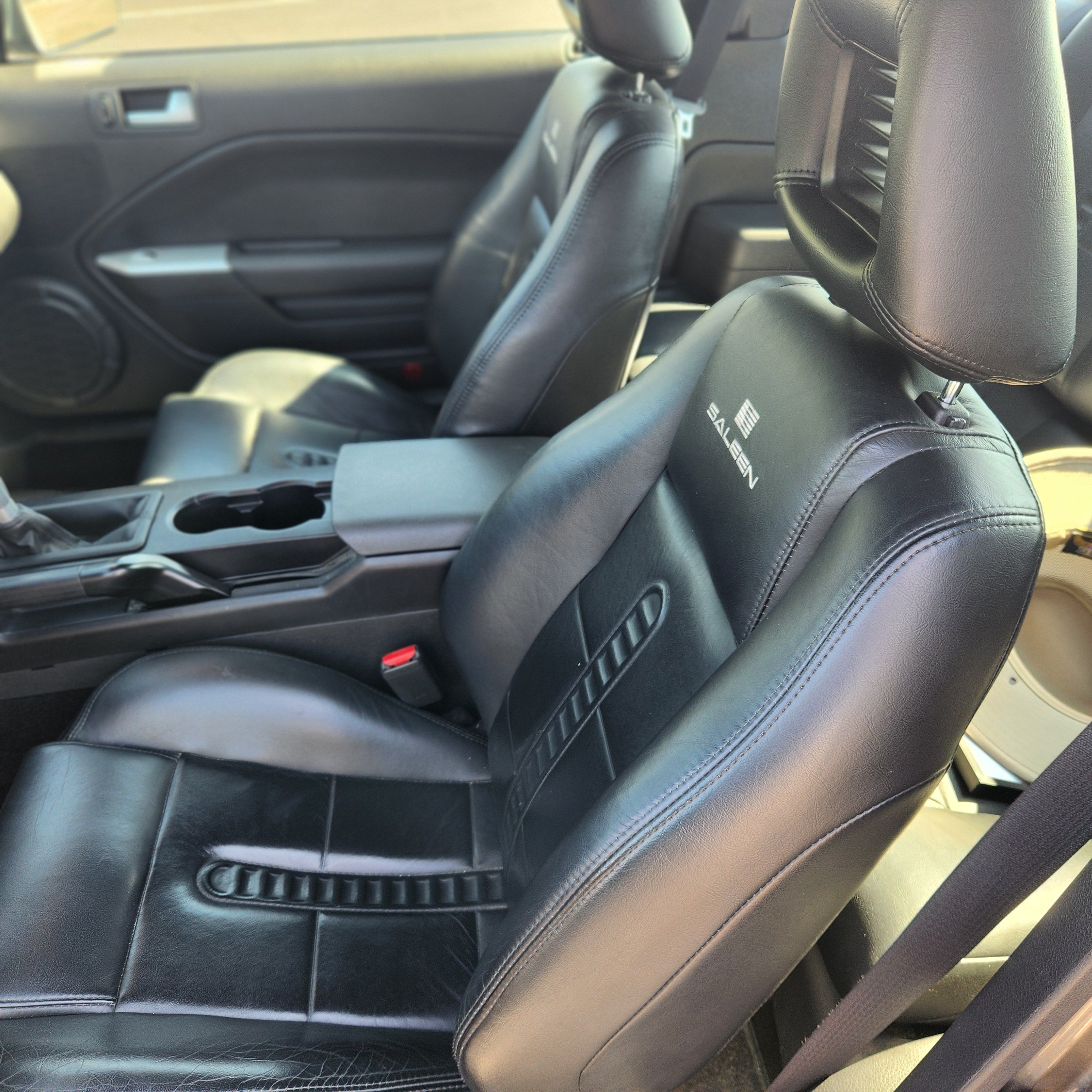 Used 2005 Ford Mustang GT Premium RWD image 10