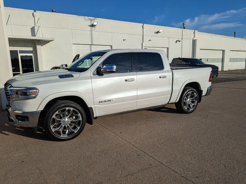Used 2019 RAM 1500 Limited AWD/4WD image 2