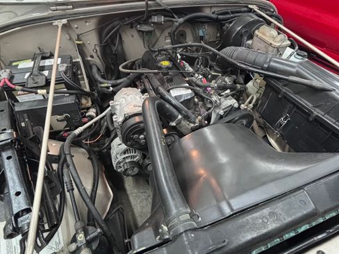 Used 1995 Jeep Wrangler Sport S image 10