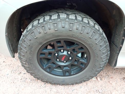 Used 2010 Lexus GX 460 image 28