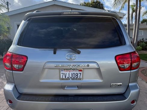 Used 2016 Toyota Sequoia SR5 AWD/4WD image 6