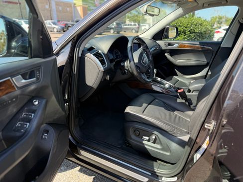Used 2015 Audi Q5 2.0T Premium Plus w/ Technology Package AWD/4WD image 14