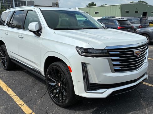 Used 2022 Cadillac Escalade Premium Luxury Platinum AWD/4WD image 4