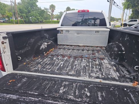 Used 2007 Dodge Ram 3500 Truck SLT image 14