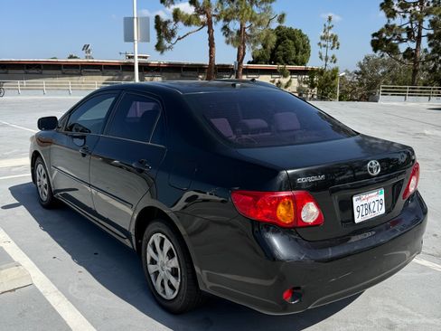 Used 2010 Toyota Corolla LE w/ All Weather Guard Pkg FWD image 8