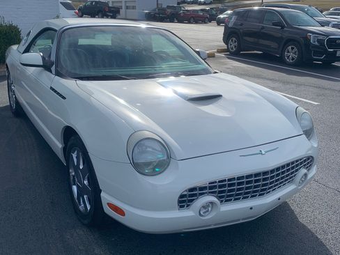 Used 2002 Ford Thunderbird image 2
