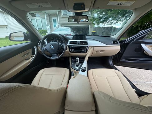 Used 2018 BMW 320i xDrive Sedan AWD/4WD image 6