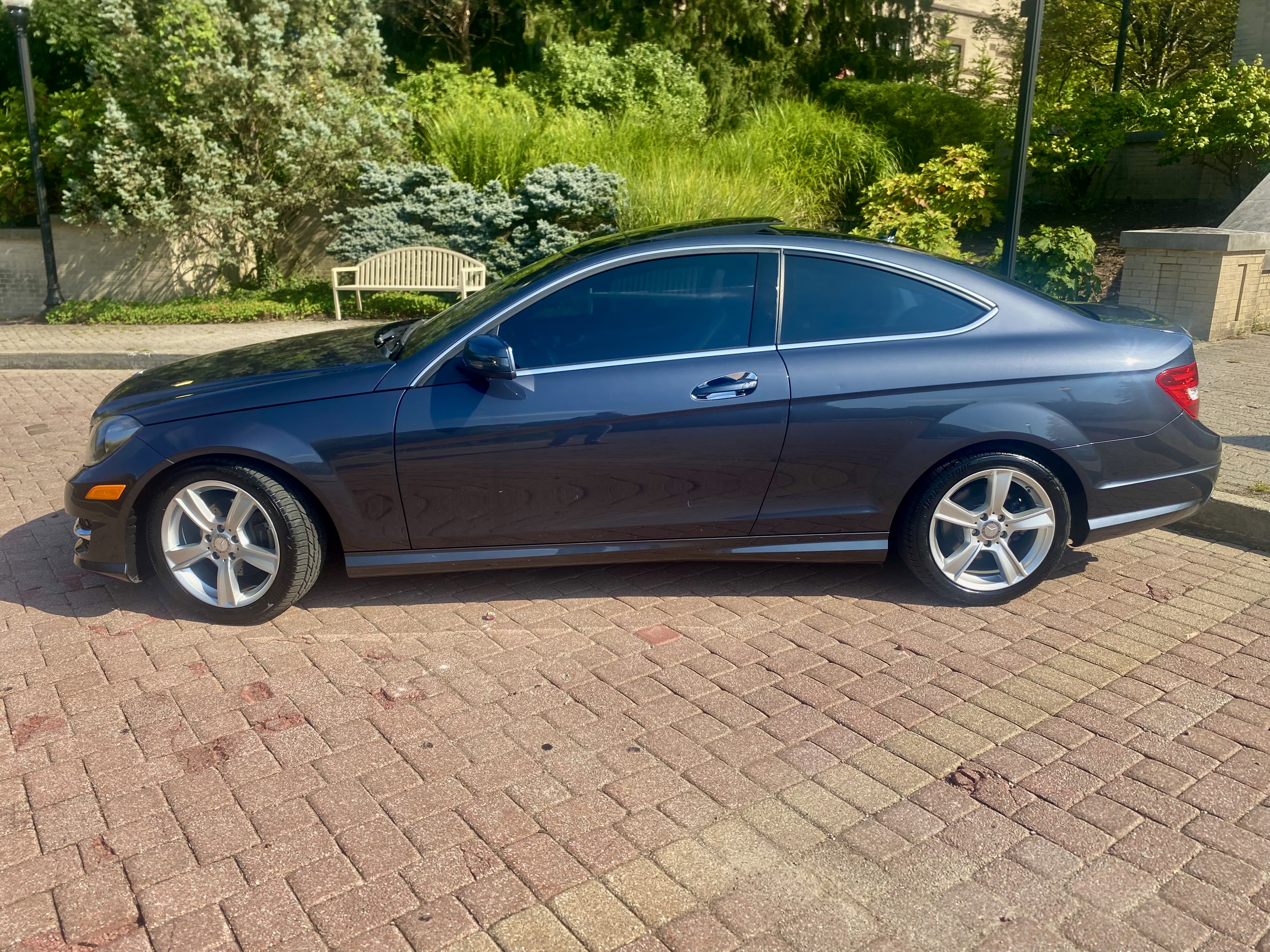 Used 2013 Mercedes-Benz C 250 Coupe image 1