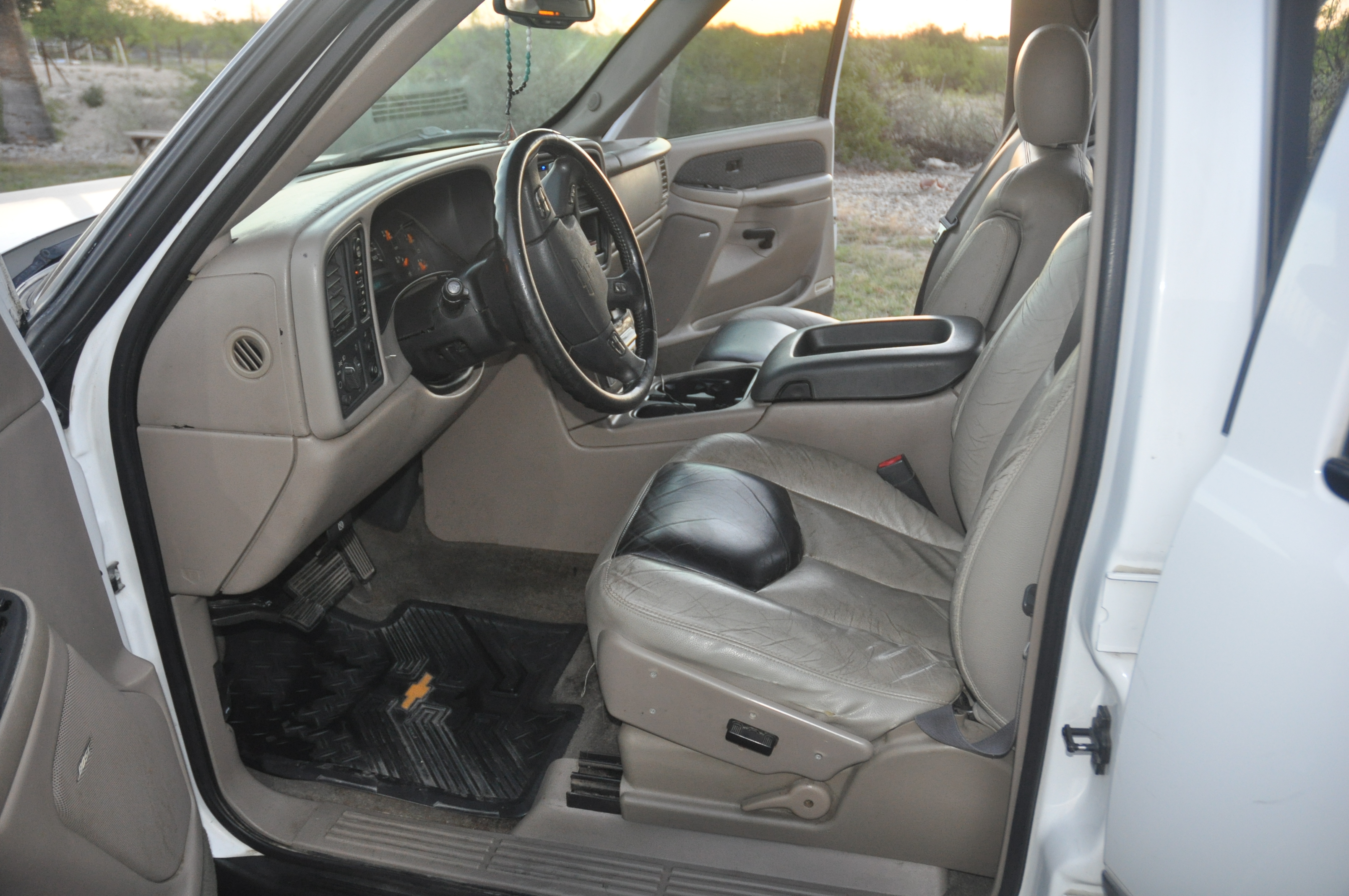 Used 2003 Chevrolet Avalanche 4x4 w/ Suspension Package, Off-Road image 27