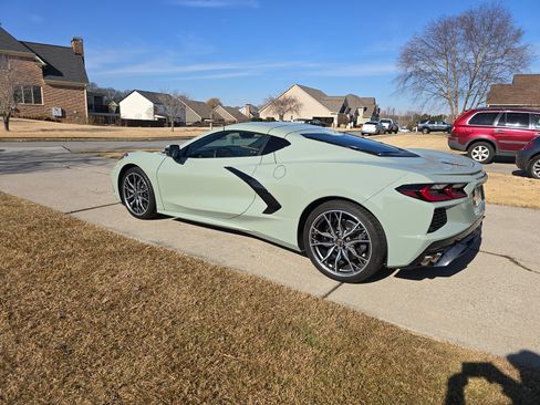 Used 2024 Chevrolet Corvette Stingray Preferred Cpe w/ Battery Protection Package image 2