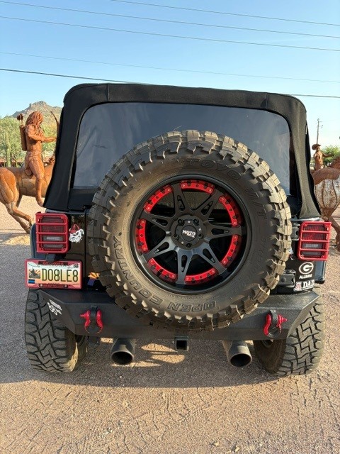 Used 2015 Jeep Wrangler Unlimited Sport w/ Quick Order Package 24S AWD/4WD image 4