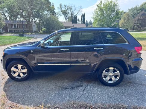 Used 2011 Jeep Grand Cherokee Limited w/ Trailer Tow Group IV image 6