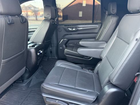 Used 2023 GMC Yukon XL Denali image 19