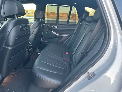 Used 2022 BMW X5 xDrive40i w/ M Sport Package image 15