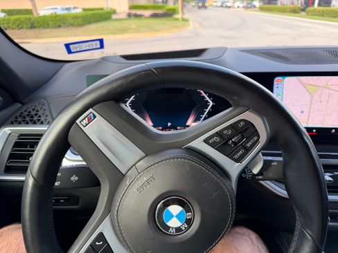 Used 2024 BMW X6 xDrive40i w/ Premium Package image 11