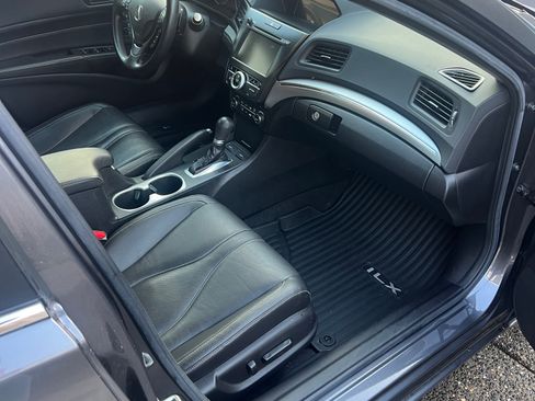 Used 2019 Acura ILX image 5