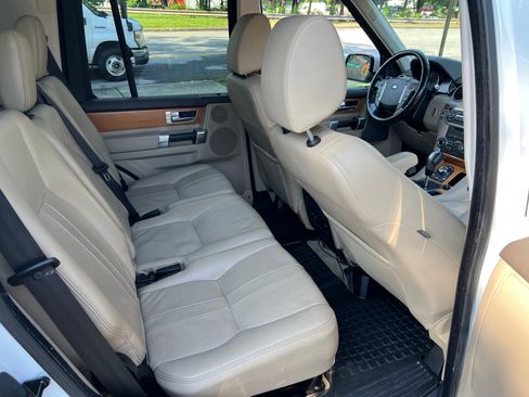 Used 2013 Land Rover LR4 HSE w/ HSE Pkg AWD/4WD image 10