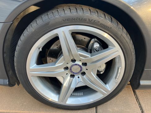 Used 2011 Mercedes-Benz SL 550 image 6