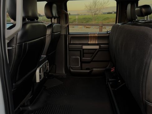 Used 2020 Ford F150 Lariat image 17