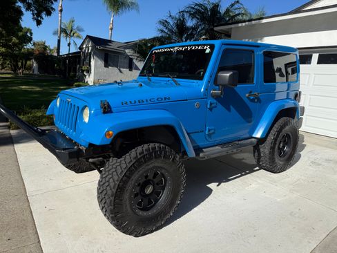 Used 2012 Jeep Wrangler Rubicon w/ PWR Convenience Group AWD/4WD image 12