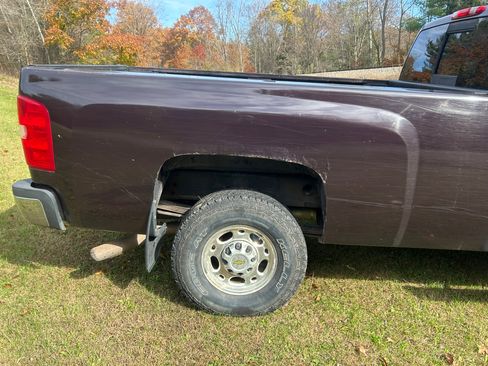 Used 2009 Chevrolet Silverado 2500 LT w/ Exterior Plus Package image 17