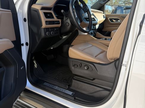 Used 2023 Chevrolet Tahoe Premier w/ Advanced Technology Package image 13