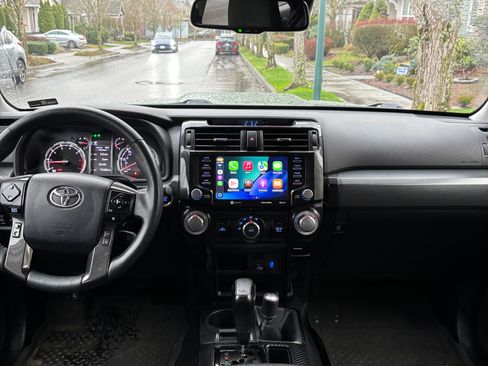 Used 2022 Toyota 4Runner TRD Off-Road AWD/4WD image 14