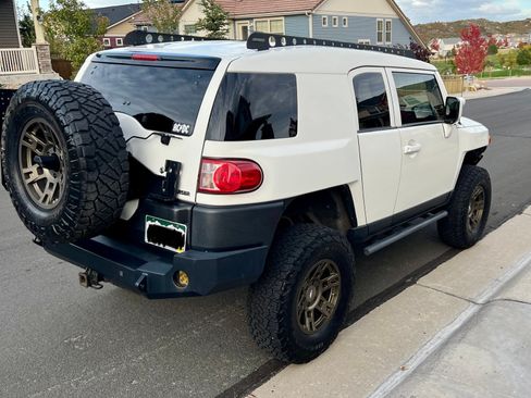 Used 2010 Toyota FJ Cruiser 4WD image 8