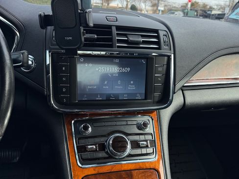 Used 2020 Lincoln Continental image 8