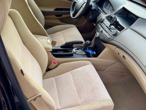 Used 2010 Honda Accord LX image 18