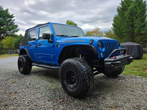 Used 2016 Jeep Wrangler Unlimited Rubicon image 6