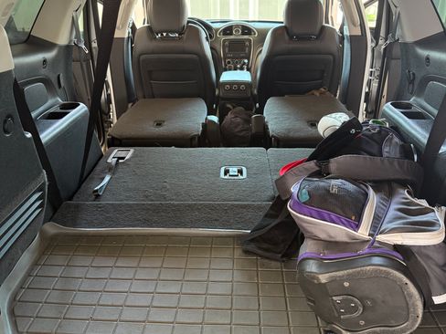 Used 2017 Buick Enclave Leather image 6