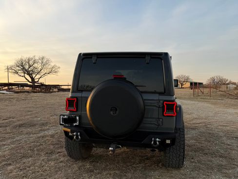 Used 2021 Jeep Wrangler Unlimited Sport image 10