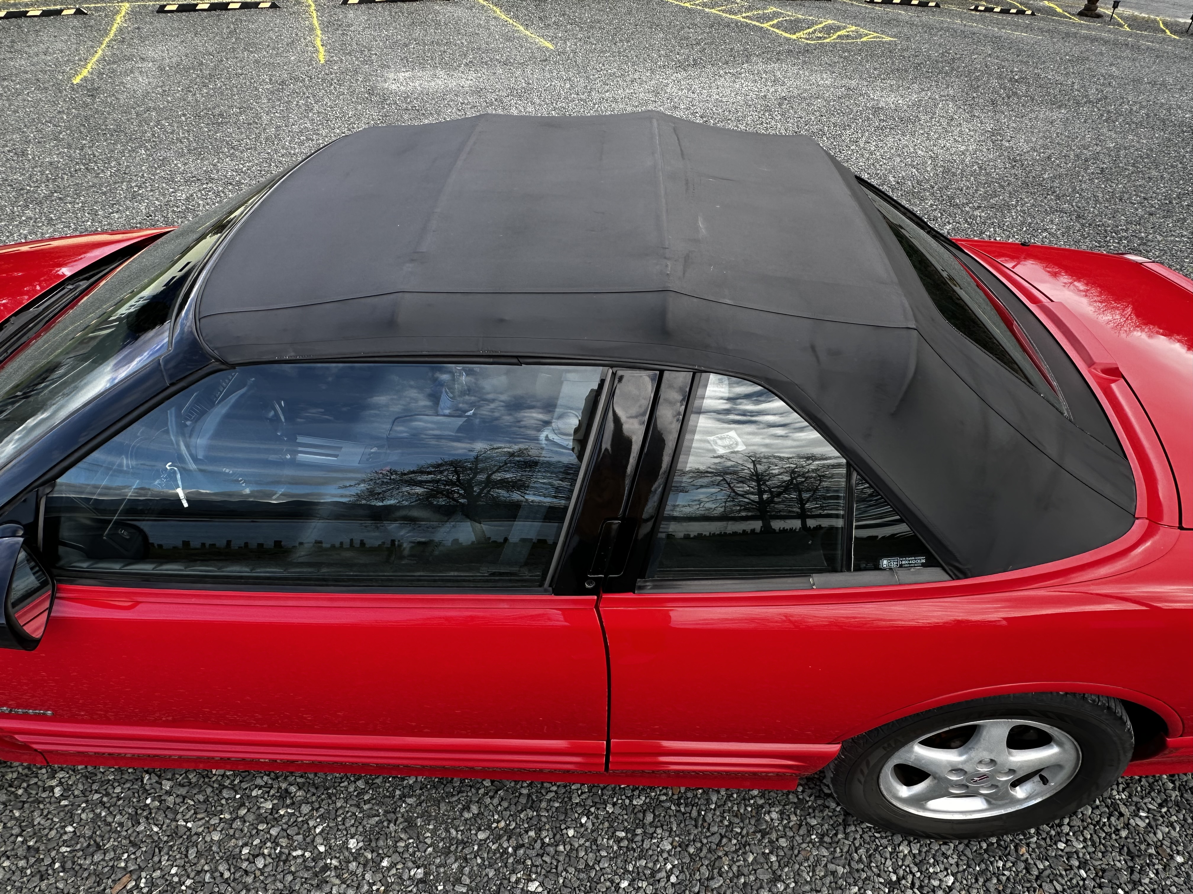 Used 1994 Oldsmobile Cutlass Supreme Convertible FWD image 13