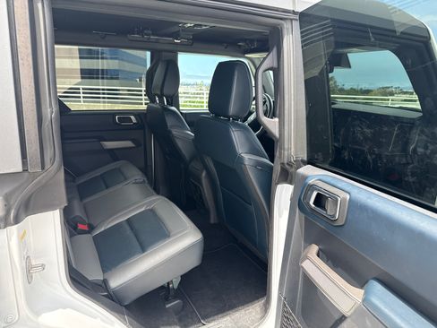 Used 2023 Ford Bronco Outer Banks AWD/4WD image 6