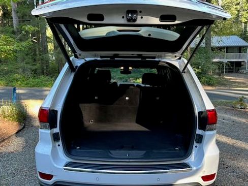 Used 2020 Jeep Grand Cherokee Limited image 12