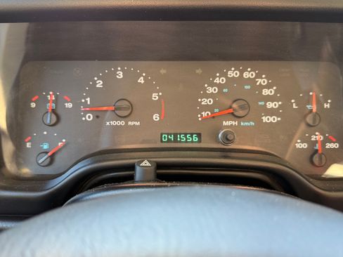 Used 2024 GMC Sierra 2500 AT4 w/ AT4 Premium Plus Package image 11