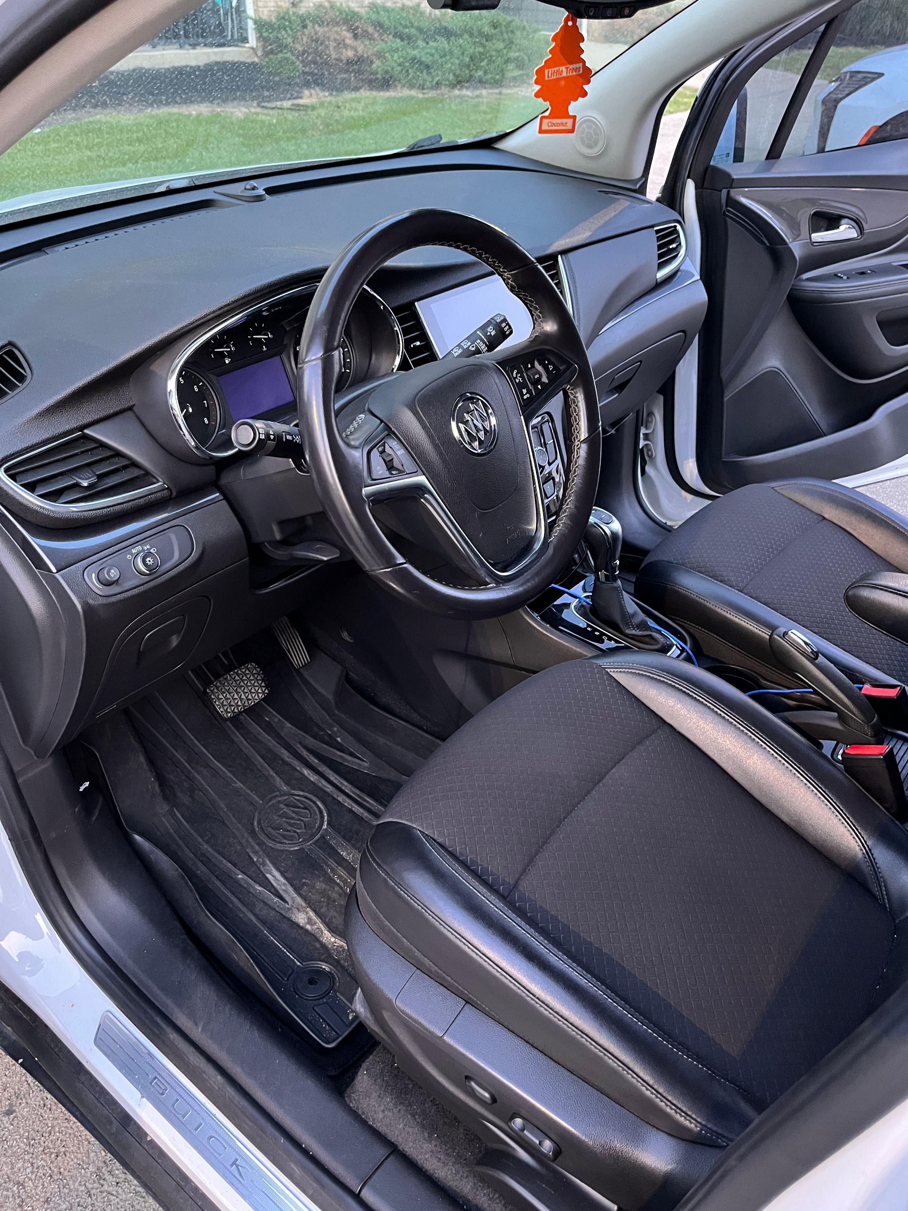 Used 2019 Buick Encore Preferred w/ Safety Package FWD image 10