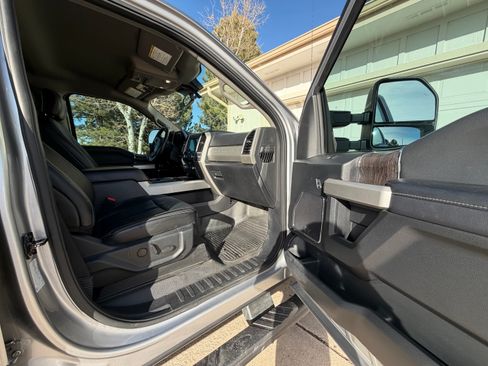 Used 2020 Ford F350 Lariat w/ Lariat Ultimate Package image 11