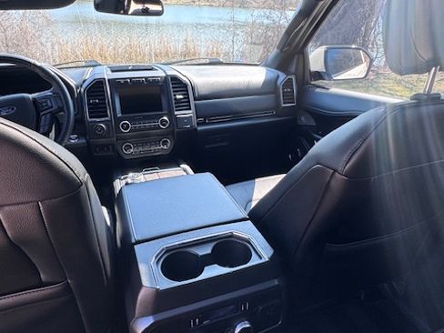 Used 2020 Ford Expedition Limited w/ Special Edition Package image 11