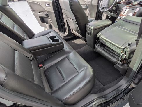 Used 2005 Ford Five Hundred Limited image 14