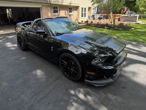 Used 2014 Ford Mustang Shelby GT500 w/ Equipment Group 821A RWD image 4